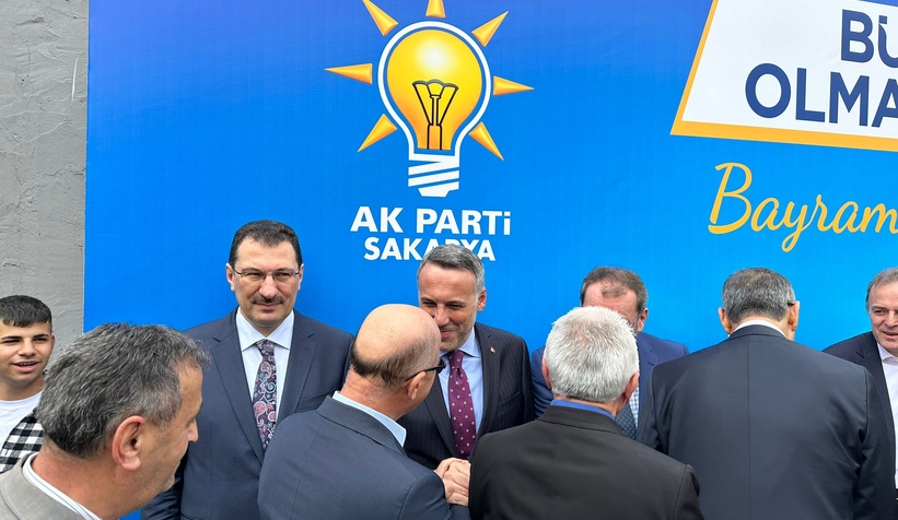AK Parti Sakarya İl Teşkilatı bayramlaştı