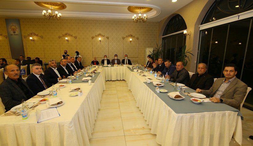 AK Parti Sakarya İl Teşkilatı toplantıda buluştu