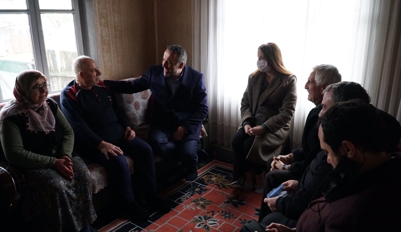 AK Parti’den Serdivan’a Çıkartma