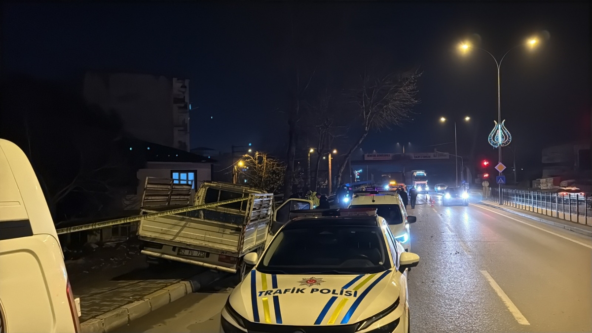 Akıllara durgunluk veren kaza; genç kız hayatını kaybetti