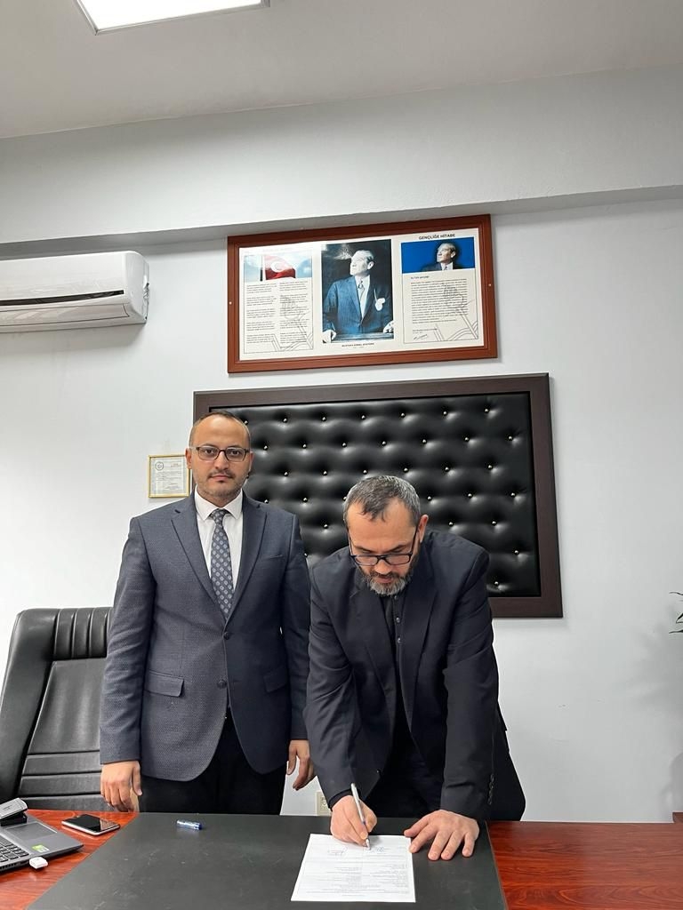 AKİMDER'den Anadolu İmam Hatip Lisesi öğrencilerine burs