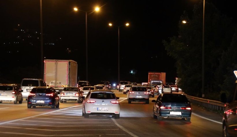 Akın akın dönüyorlar