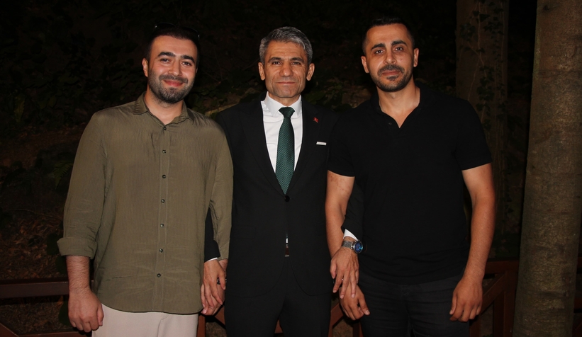 akyazi-adliyesinden-veda-yemegi-hakim-ve-icra-mudurune-plaketli-ugurlamaeetwtlnjk1