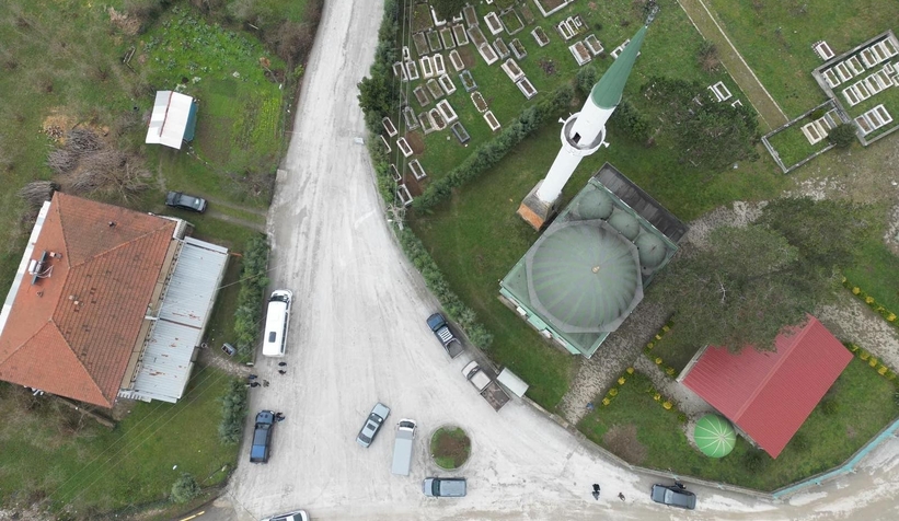 Akyazı Ballıkaya’da beton yol çalışmaları tamamlandı