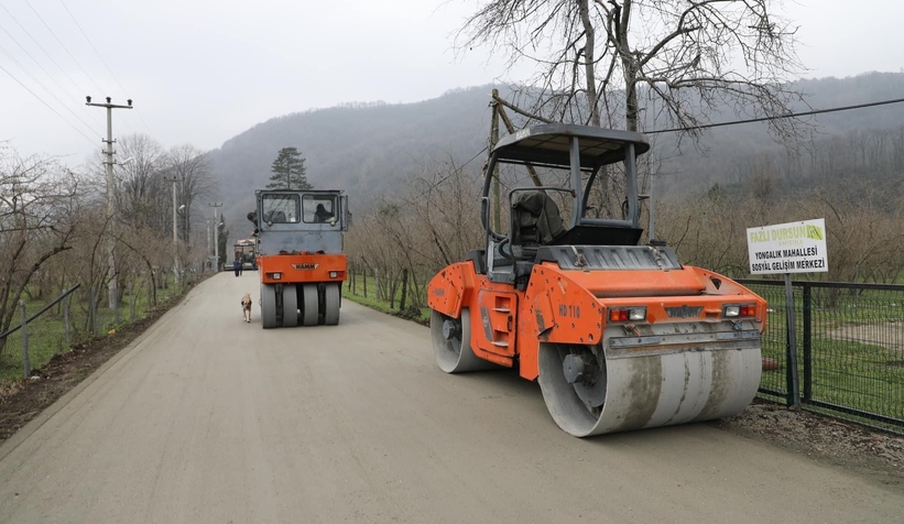 Akyazı Ballıkaya’da beton yol çalışmaları tamamlandı