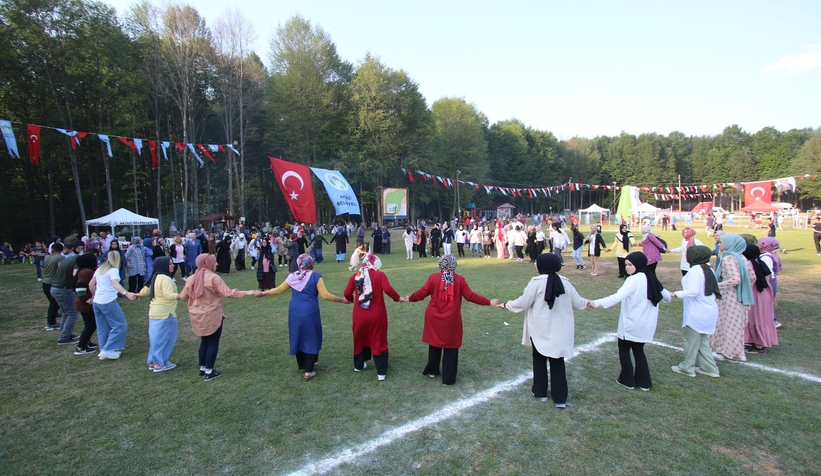 akyazi-belediyesi-guzlek-mesire-alanina-gorkemli-aciliswdhud3zvcw