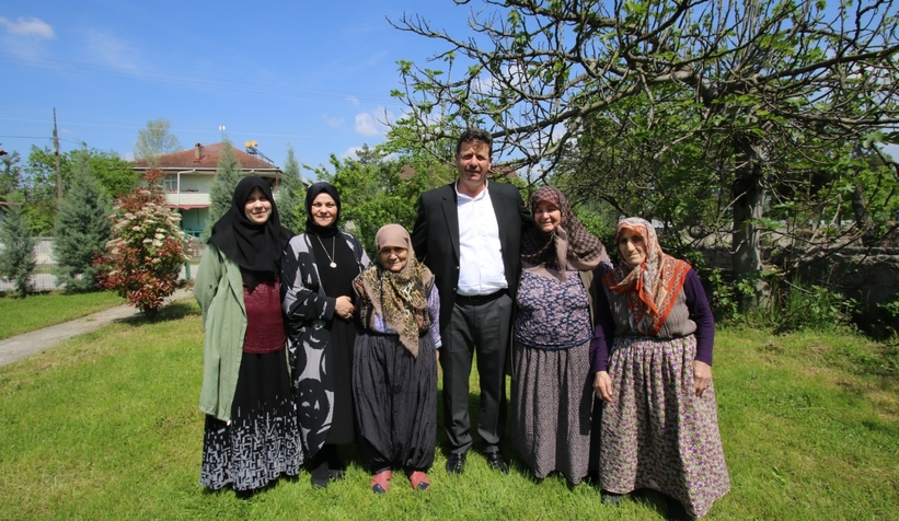 Akyazı Belediyesi'nden annelere ziyaret