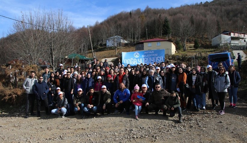 Akyazı Belediyesi'nden üniversite öğrencilerine doğa gezisi