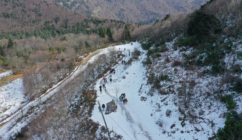 Akyazı Belediyesi'nden üniversite öğrencilerine doğa gezisi