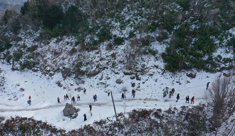 Akyazı Belediyesi'nden üniversite öğrencilerine doğa gezisi