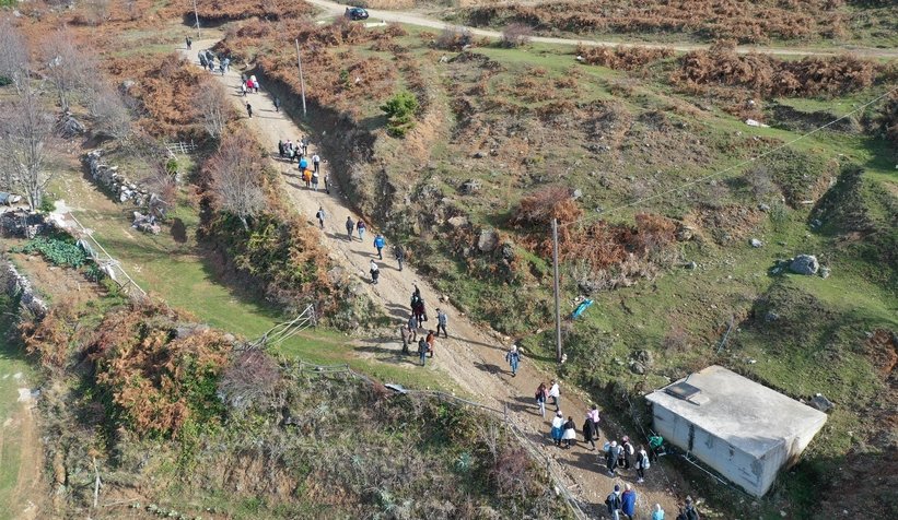 Akyazı Belediyesi'nden üniversite öğrencilerine doğa gezisi