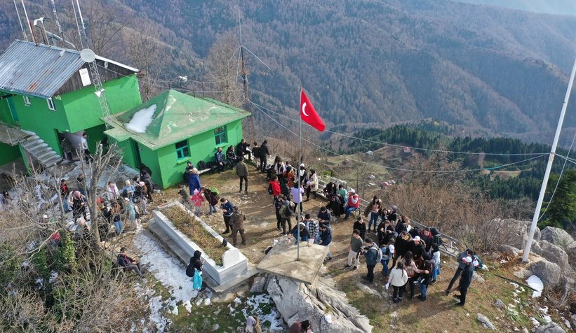Akyazı Belediyesi'nden üniversite öğrencilerine doğa gezisi