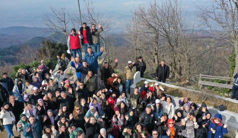 Akyazı Belediyesi'nden üniversite öğrencilerine doğa gezisi