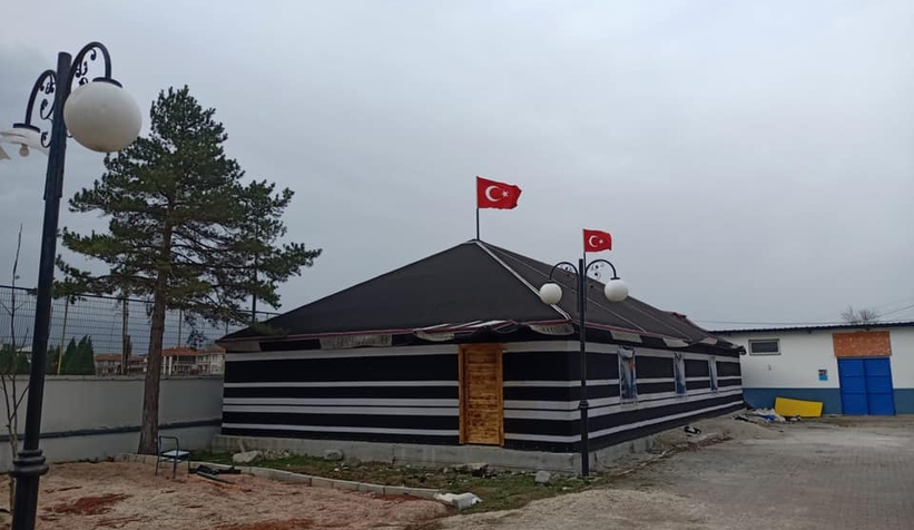 akyazi-belediyesi-otag-cadiri-kurduetc1r1b6ag