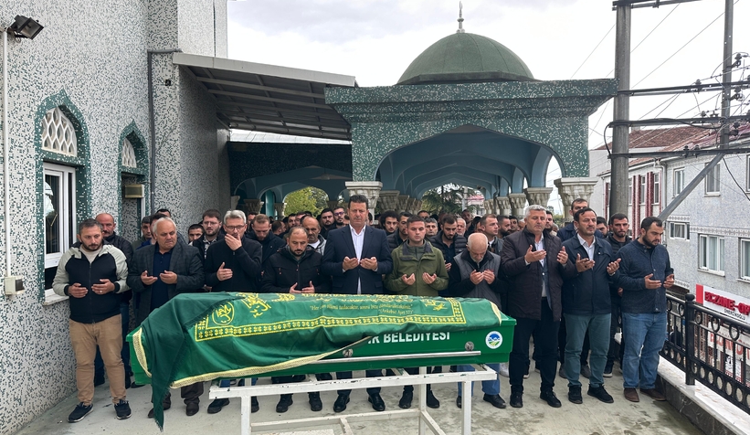 Akyazı Belediyesi Özel Kalem Müdürü Yasin Selim'in annesi defnedildi