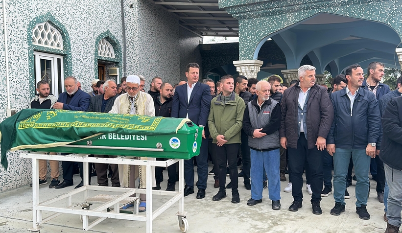 Akyazı Belediyesi Özel Kalem Müdürü Yasin Selim'in annesi defnedildi