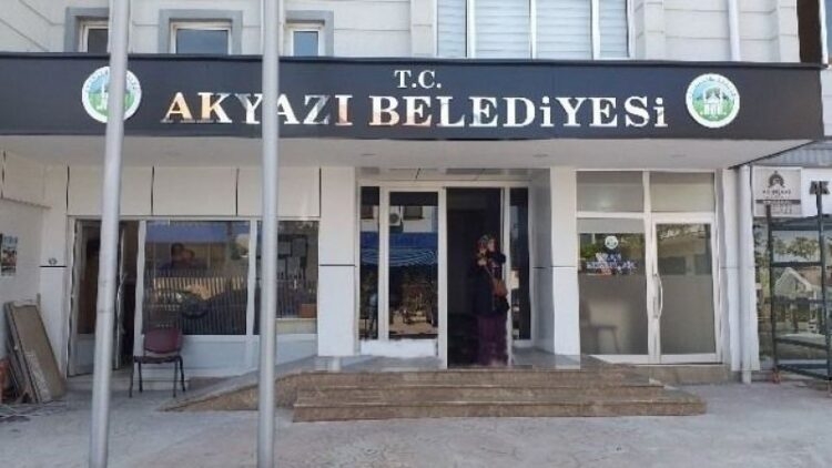 Akyazı Belediyesinde düşük maaş krizi