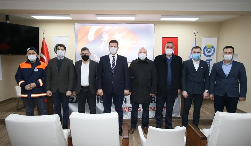 Akyazı Belediyesinde en düşük işçi maaşı 3 bin 200 lira oldu