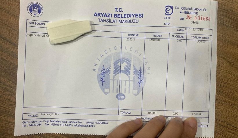akyazi-belediyesinin-yuzde-130-luk-otopark-zammina-buyuk-tepkis2rgutnuk3