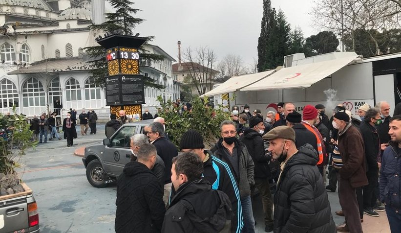 Akyazı'da 1200 fidan dağıtıldı