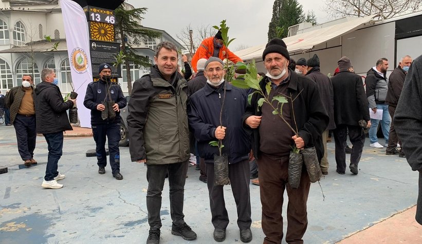 Akyazı'da 1200 fidan dağıtıldı
