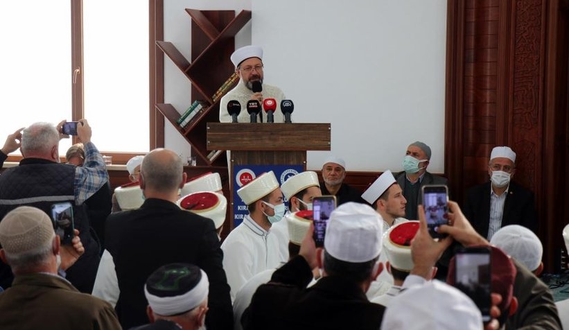 Akyazı'da 17 hafız için İcazet Programı düzenlendi