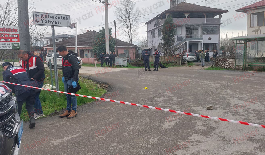 Akyazı'da 2 kişinin vurulduğu olayda firari aranıyor