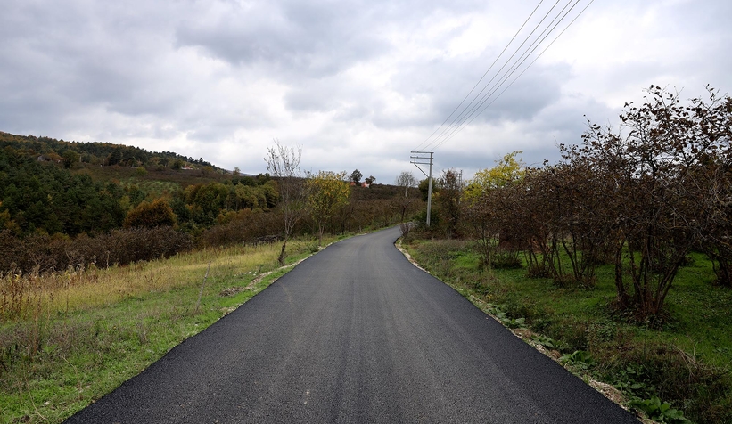 akyazi-da-3-mahallenin-yolu-yepyeni-bir-yuze-kavustuowflvgk5l3