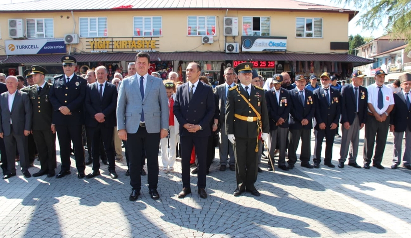 akyazi-da-30-agustos-zafer-bayrami-toren-ile-kutlandib2zaoxz0ou