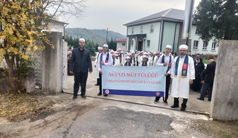 akyazi-da-33-genc-hafiz-icazet-belgelerini-aldiv2jjag9lk3