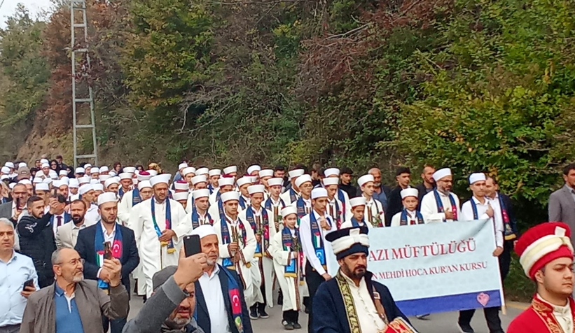 akyazi-da-33-genc-hafiz-icazet-belgelerini-aldiv2jjag9lk3