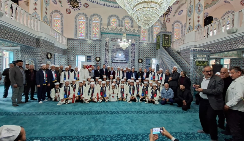 akyazi-da-33-genc-hafiz-icazet-belgelerini-aldiv2jjag9lk3