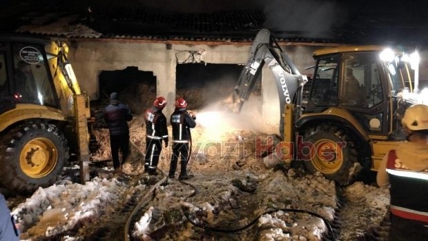 Akyazı'da ahşap atölyesi yandı