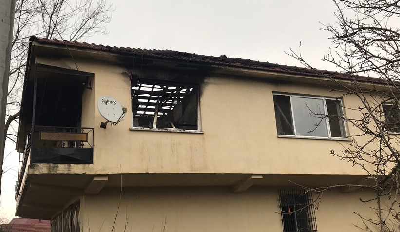 Akyazı'da alevlere teslim oldu