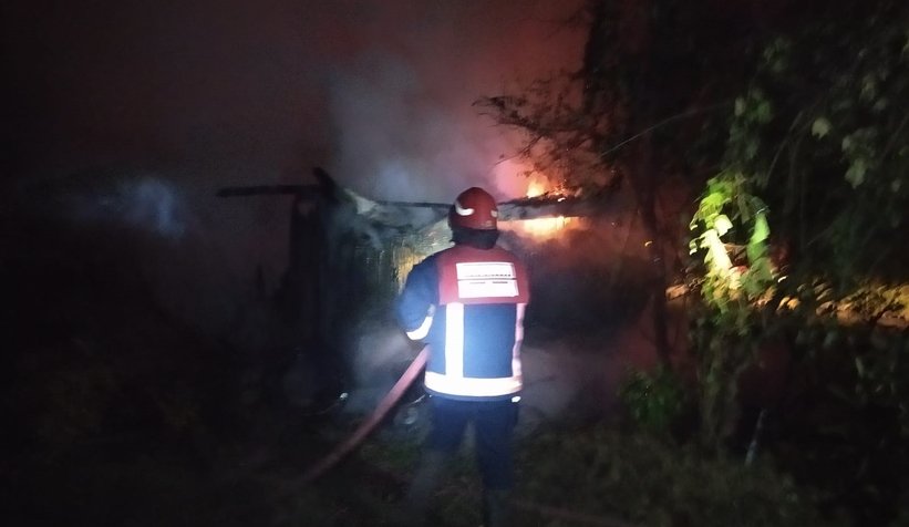 Akyazı'da alevli gece