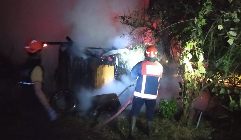 Akyazı'da alevli gece