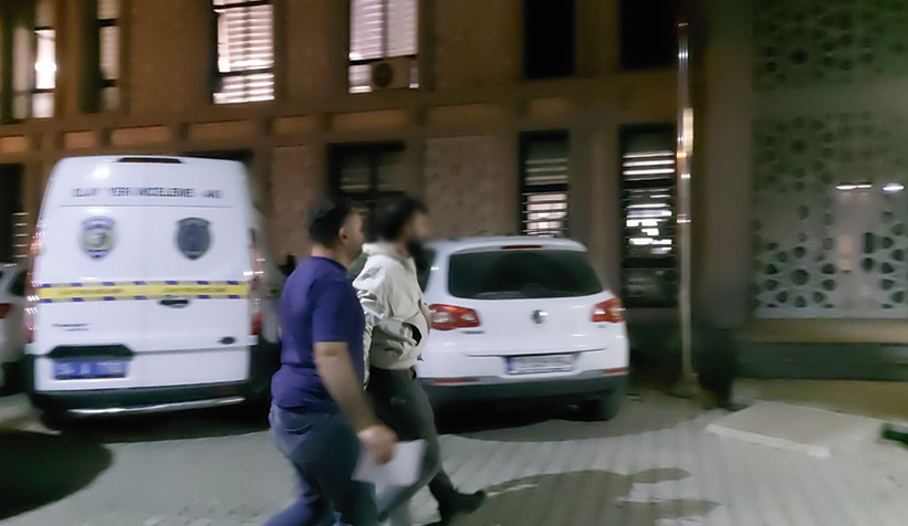 akyazi-da-arac-hirsizligi-iddiasi-benzinlikte-yakalandimzvlr1raeu