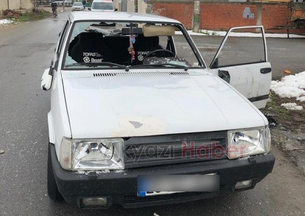 Akyazı'da aracının önünü kesip saldırdılar