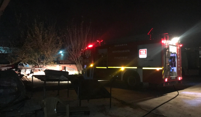 Akyazı'da atölye yangını