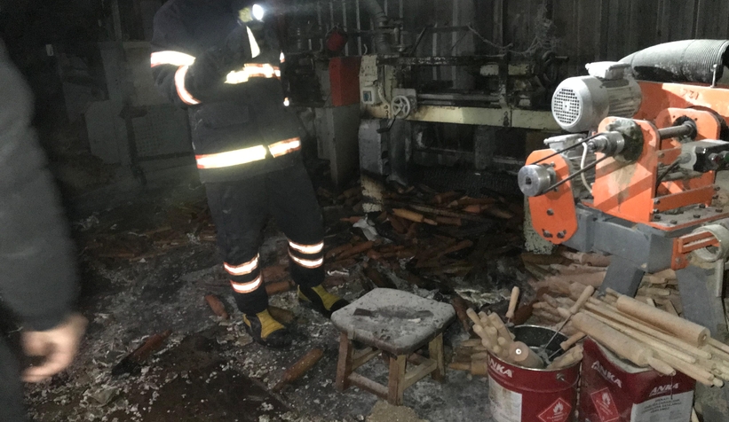 Akyazı'da atölye yangını