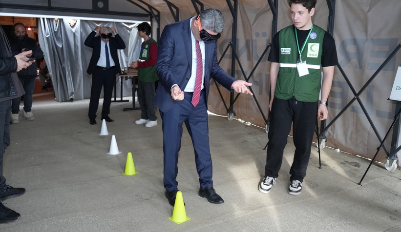 akyazi-da-bagimliliga-karsi-cikmaz-sokak-farkindalik-cadiri-programitdbxtdu2y0