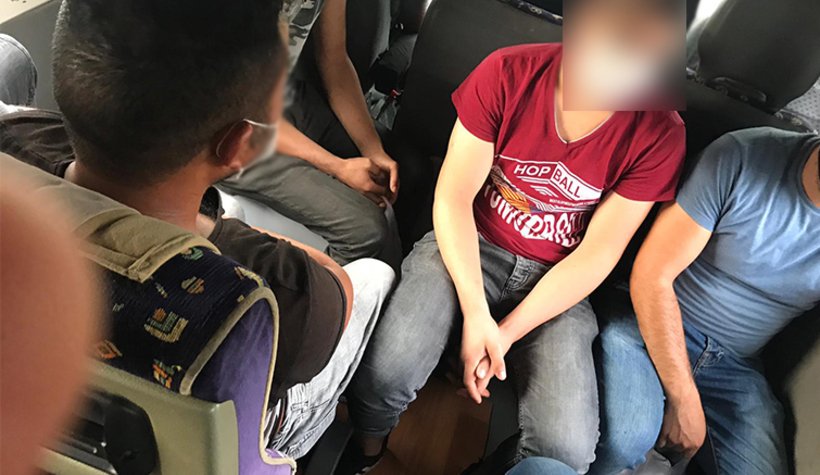 Akyazı'da balık istifi yolculuk! Korona servisi