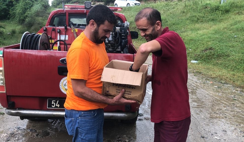 Akyazı'da bulunan yavru su samuru Milli Parklar'a teslim edildi