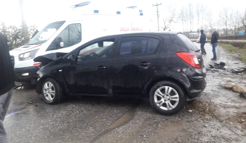 Akyazı'da can pazarı: 6 yaralı