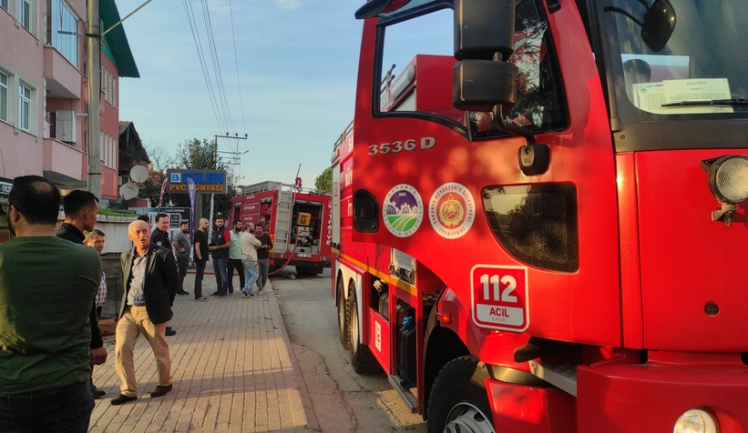 Akyazı'da çatı yangını