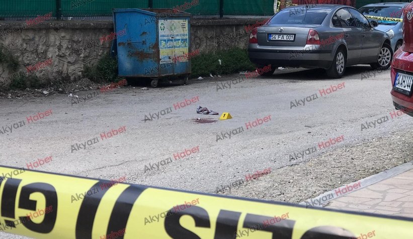 Akyazı'da dehşet; Üniversiteli kız arkadaşını bıçakladı