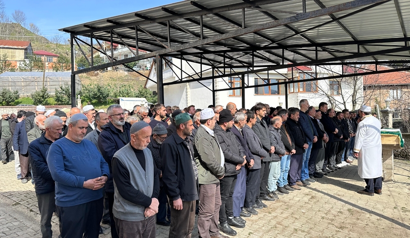 akyazi-da-esi-tarafindan-oldurulen-hatun-a-aci-vedacncrsw8yz3