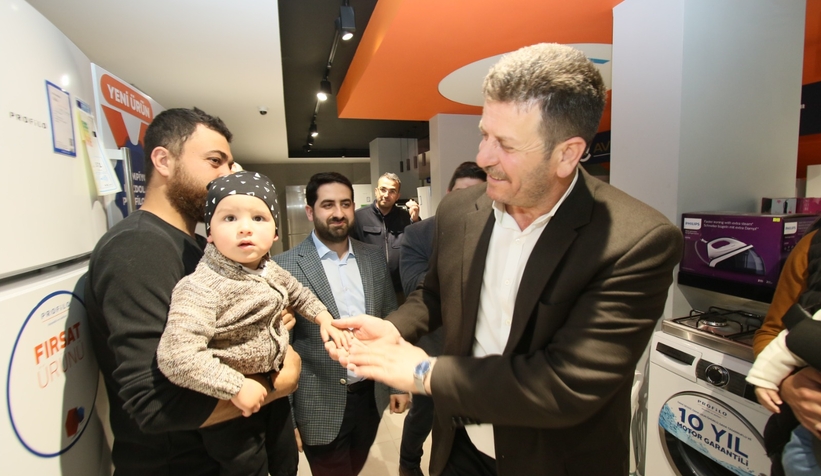 Akyazı'da esnaf ve vatandaşları ziyaret ettiler