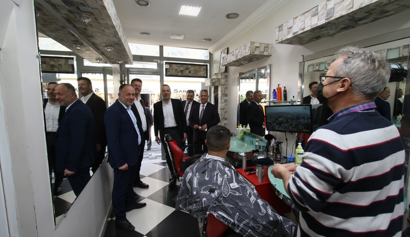 Akyazı'da esnaf ve vatandaşları ziyaret ettiler