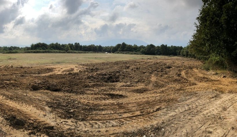 Akyazı'da esrarengiz kazı